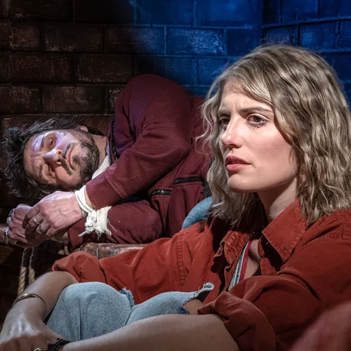 Οι "Ακρότητες" επιστρέφουν στο θέατρο "Κάτω από τη γέφυρα"