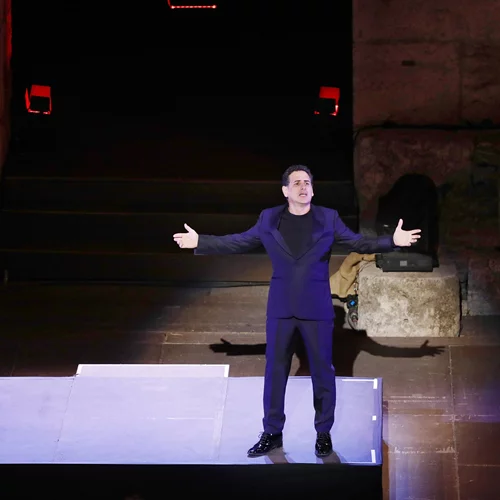 Λάμψη αστέρων (Φλόρες, Σαβάλ) σε μουσικές βραδιές στο Ηρώδειο, λίγο πριν το επικείμενο κλείσιμό του!