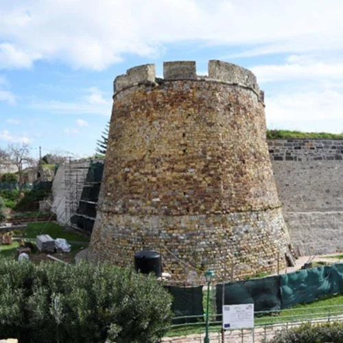 ΥΠΠΟ: Τα  έργα στερέωσης και αποκατάστασης του Κάστρου της Χίου