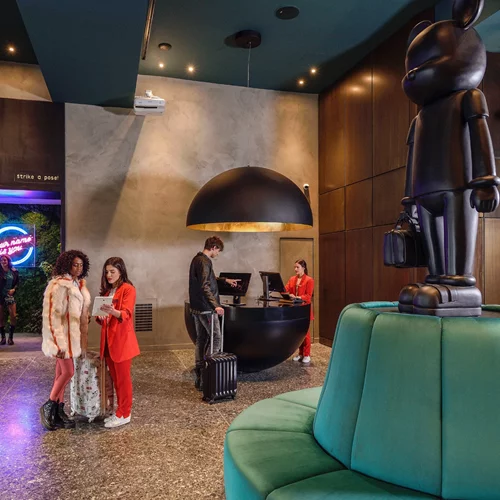 "Onoma Hotel": Εδώ η φιλοξενία σε γνωρίζει με το μικρό σου