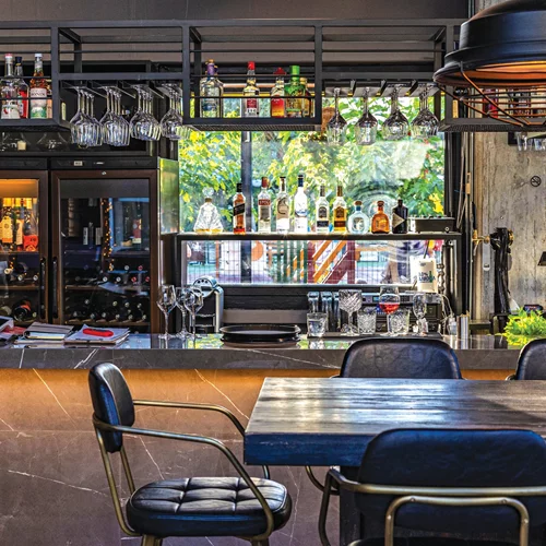 "Saint’s Bar & Pizza": Ένα φρεσκαρισμένο pizza spot στο Μαρούσι