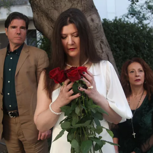 Είναι αυτή η Δεσποινίς Τζούλια;