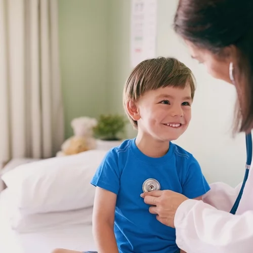 Δήμος Αθηναίων: Δωρεάν παιδιατρικός έλεγχος για ευάλωτες ομάδες