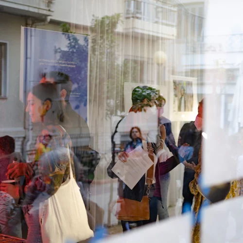 Τι τρέχει στον πεζόδρομο της Ελπίδος 13 και το Victoria Square Project;