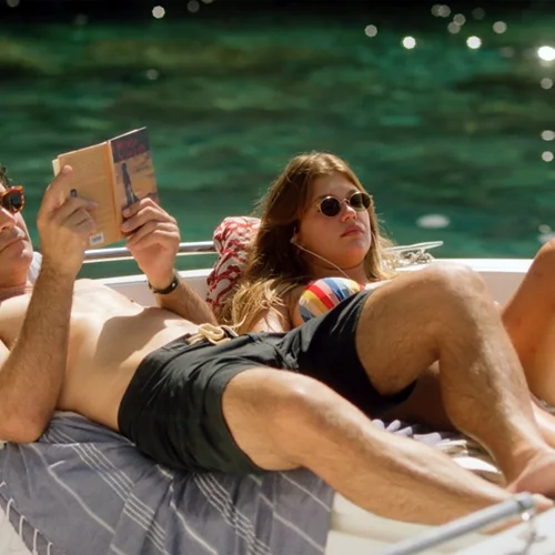 Και επίσημα στο Netflix ο "Maestro" του Χριστόφορου Παπακαλιάτη