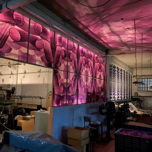 Το φαινόμενο των εκθέσεων σε κτίρια-νοσταλγικά ερείπια