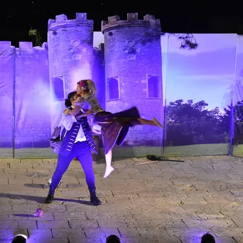 "Ραπουνζέλ: Τα μαλλιά της κουβάρια": Η μαγική ιστορία της Ραπουνζέλ με 3D animation σκηνικά στο Θέατρο Πειραιώς 131