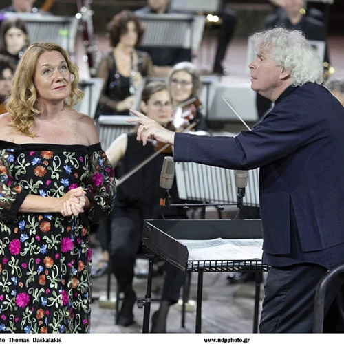 Μεγάλες ορχήστρες υπό αφόρητη ζέστη στο Ηρώδειο: Ρατλ και Ορχήστρα Δωματίου της Ευρώπης συναρπάζουν περισσότερο από Ρόουβαλι και Φιλαρμόνια