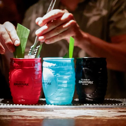 Ξέρουμε πού μπορείς να πιεις επικές Tiki κοκτεϊλάρες και να το ζήσεις εξωτικά!