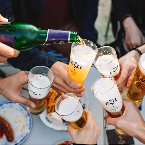 Έζα Fine Lager: H μπύρα που ταιριάζει στην Ελλάδα
