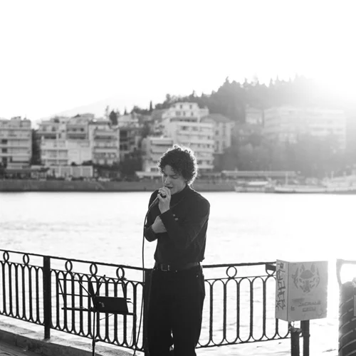 Από τον δρόμο στο Παλλάς: Οι μουσικοί της πόλης βρίσκουν τη σκηνή που τους αξίζει