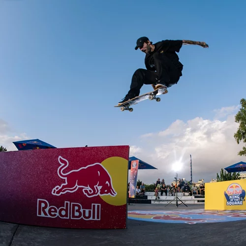 Το Red Bull King of the Square πήρε φόρα και προσγειώθηκε θεαματικά στον Άλιμο