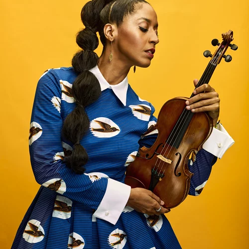 Η Yilian Cañizares μας ξεσηκώνει με κουβανέζικους ρυθμούς