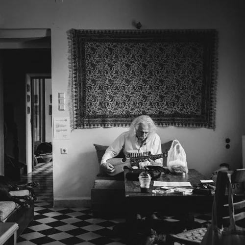 Ross Daly Solo: Μια μουσική τελετουργία κάτω από τον αθηναϊκό ουρανό