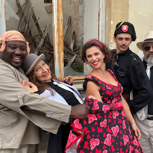 Το ΔΗΠΕΘΕ Καλαμάτας έρχεται στην Αθήνα με "Τρελούς έρωτες"