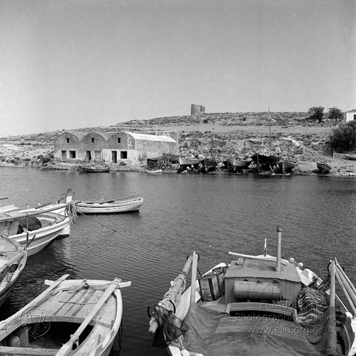 Ένα φωτογραφικό ταξίδι στην ξυλοναυπηγική των Σπετσών