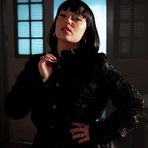 Η Marseaux μάς συστήνεται ξανά