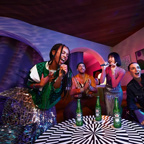 Μπίρα με ταινία, ή με επιτραπέζια;