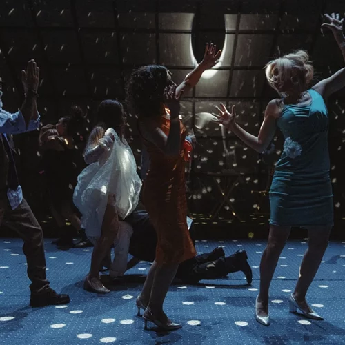 Μέχρι να σβήσουν τ' άστρα