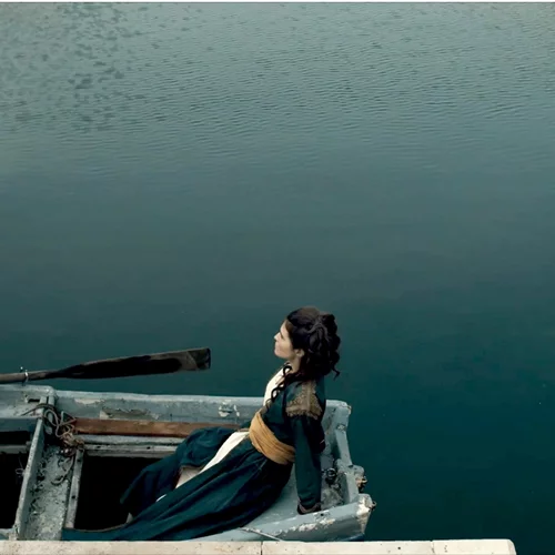 Η ιστορικός του σινεμά Ελίζα Άννα Δελβερούδη γράφει για τα "Φαντάσματα της Επανάστασης"