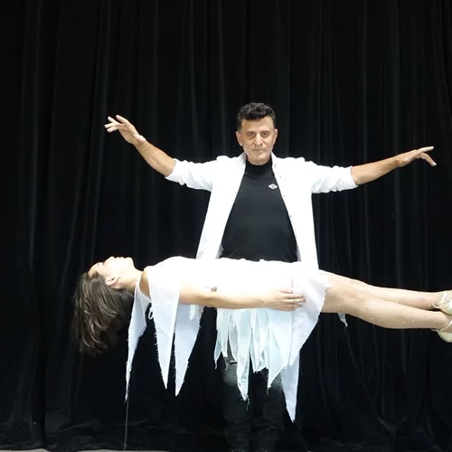 Το Las Vegas Magic Festival επιστρέφει στο Christmas Theater