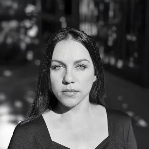 "Dare to Dance / Try Not to Dance": Μια μουσική εξερεύνηση του ρυθμού με τη Μάτα Κατσούλη στην Εναλλακτική Σκηνή της ΕΛΣ