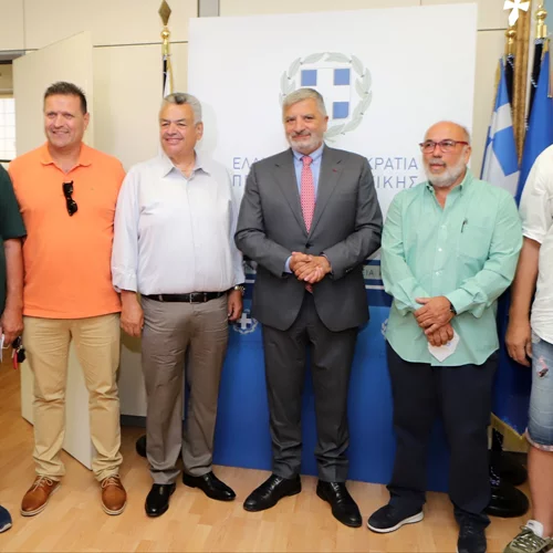 Σημαντική πρωτοβουλία ενίσχυσης για ευάλωτες ομάδες από την Περιφέρεια Αττικής, τις λαϊκές αγορές και το "Όλοι Μαζί Μπορούμε"