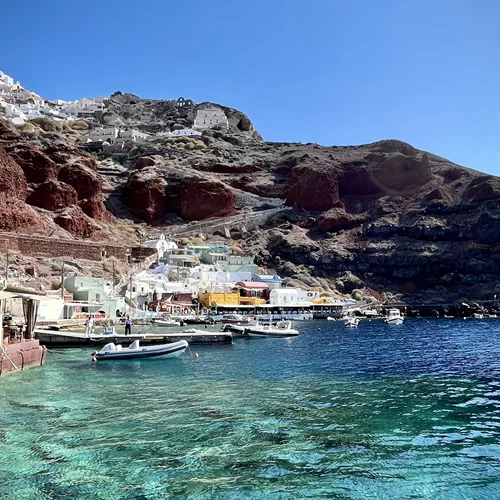 To resort or to retreat? Ιδού η απορία