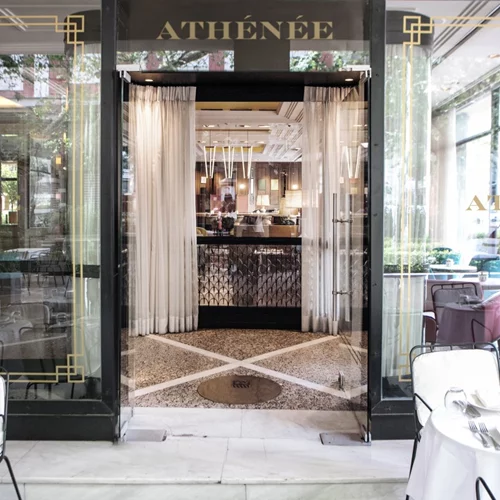 Ο Σπύρος Πεδιαδιτάκης για "Lazy Sunday Brunch" στο "Athénée"