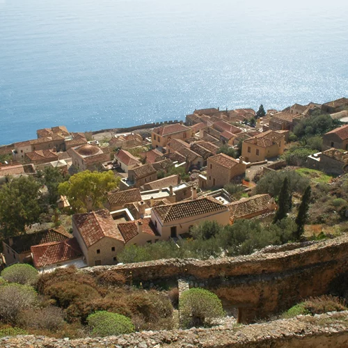 Φθινοπωρινή εκδρομή στη Μονεμβασιά με διάθεση ποιητική