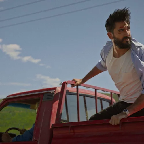 Οι "Κακές Ιδέες" έρχονται στην COSMOTE TV