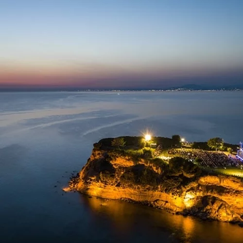 Οι Norah Jones, Gloria Gaynor, Gipsy Kings και πολλοί ακόμα στο Sani Festival 2025