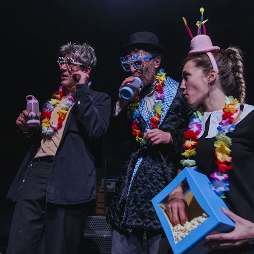 Το Θέατρο Πορεία τιμά τη Γιορτή της Μητέρας και προσφέρει εκπτωτικά εισιτήρια για τις παραστάσεις του