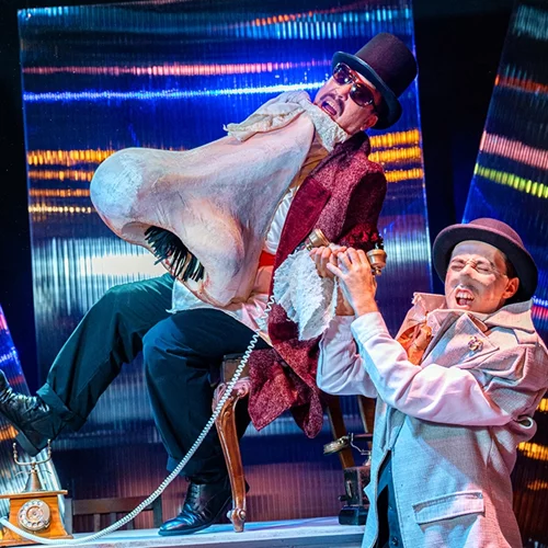 Νίκο Καμτσή τι κάνει άραγε μια "Μύτη" στο θέατρο Τόπος Αλλού;