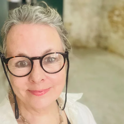 Jennifer Higgie, γιατί σήμερα είναι η καλύτερη στιγμή να είσαι κριτικός τέχνης;