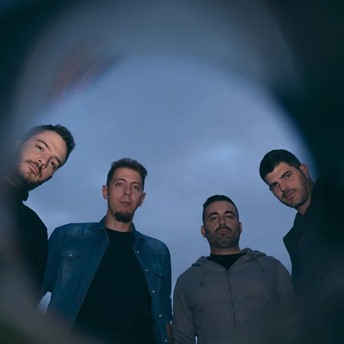 Desert Monks: "Δεν υπάρχει καλύτερη κόλλα για ένα συγκρότημα από τη δοκιμασία του tour"