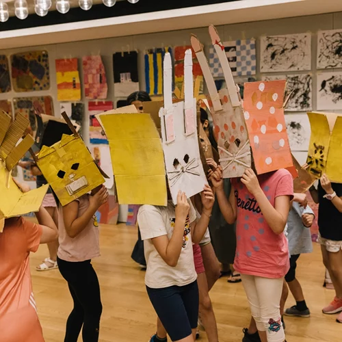 Με έμπνευση από τις Αποκριές ο Φεβρουάριος στο Μουσείο Κυκλαδικής Τέχνης