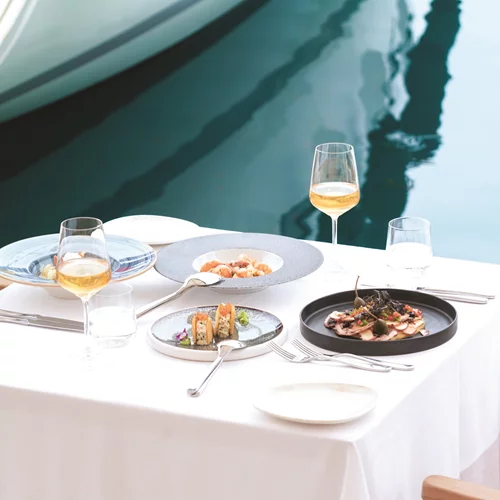 "Fishkardo": Εκλεπτυσμένες θαλασσινές γεύσεις στο κοσμοπολίτικο Φισκάρδο