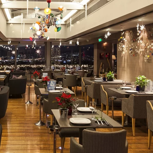 "Radisson Blu Park Hotel Athens": Ζήστε εορταστικές στιγμές ευτυχίας που σας φτάνουν μέχρι "St’Astra"!