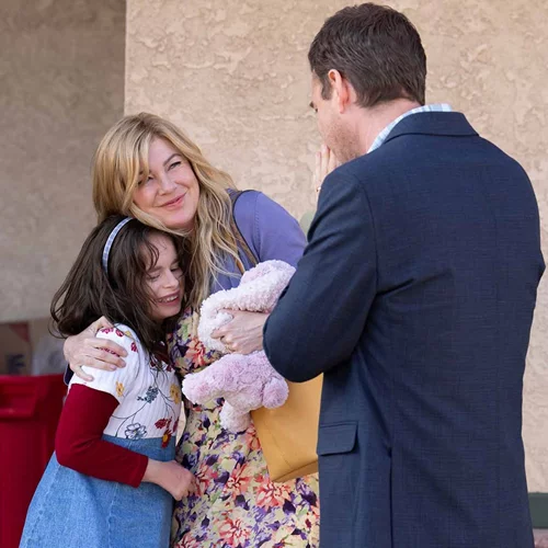 Good American Family: Η συγκλονιστική ιστορία ενός ζευγαριού που υιοθετεί ένα κορίτσι με νανισμό