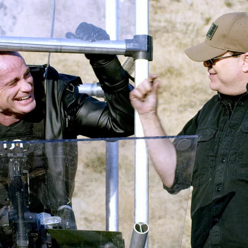 "Τα Όπλα του Χόλιγουντ": Η νέα σειρά ντοκιμαντέρ που βλέπουμε από σήμερα στο ACTION 24