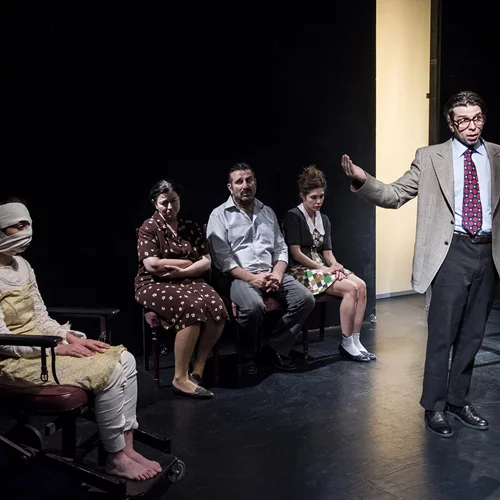 "Ο γάμος": Νέες ημερομηνίες για τη συγκλονιστική παράσταση του Θεάτρου Eπί Κολωνώ