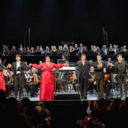 Εξαιρετικό "Boulevard des Italiens" – Χλιαρό "¡Viva España!" στα "Ολύμπια"