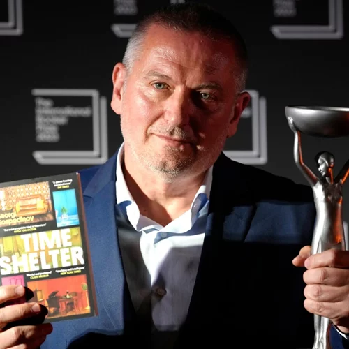 Στον Georgi Gospodinov το Διεθνές Βραβείο Booker 2023 για το "Χρονοκαταφύγιο"