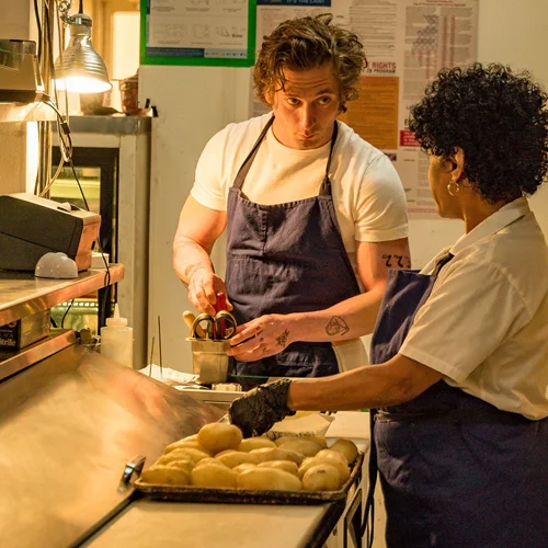 To "The Bear" ανοίγει και πάλι την κουζίνα του για την 3η σεζόν