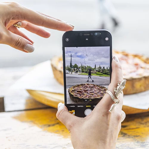 World Pizza Day: Οι πιο νόστιμες αλυσίδες (και) για πίτσα!