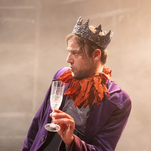 Εξουσία, η μεγάλη βάσανος του "Ριχάρδου III*" που επιστρέφει με τον Ορέστη Τζιόβα