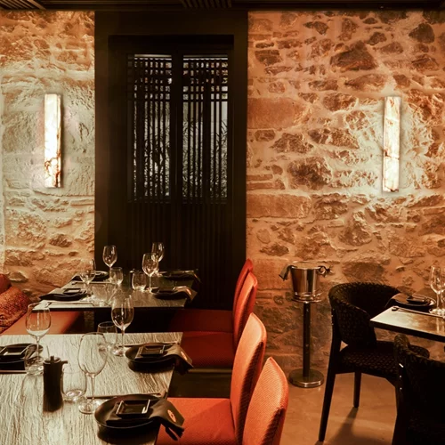 Το Kiku επιστρέφει μιξάροντας την ασιατική του γεύση με ιταλικό ταμπεραμέντο