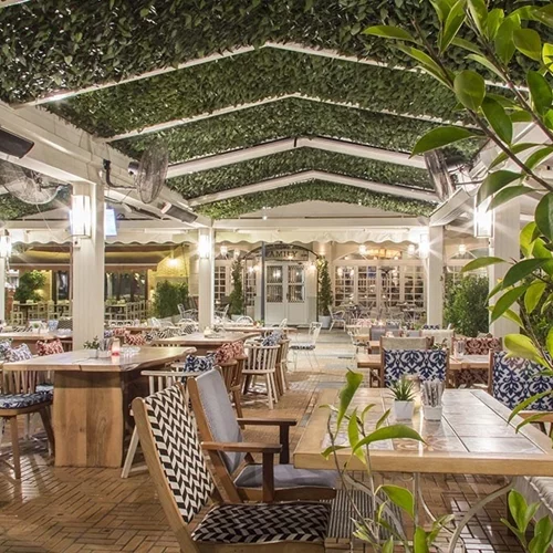 S. Pellegrino και Acqua Panna: Μας υποδέχονται στο "Family"