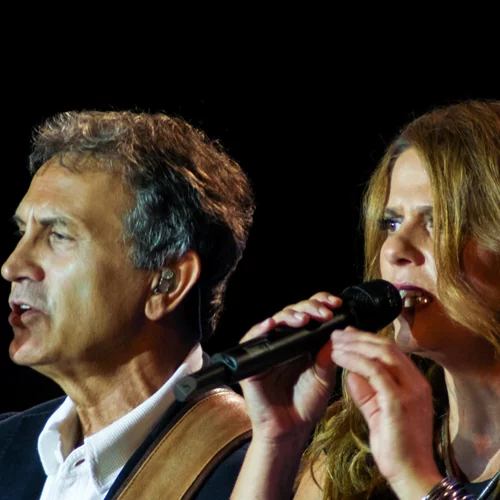 O Γιώργος Νταλάρας αποτίνει φόρο τιμής στον μεγάλο Απόστολο Καλδάρα